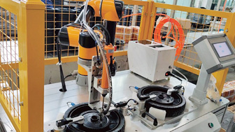 나사 체결 로봇